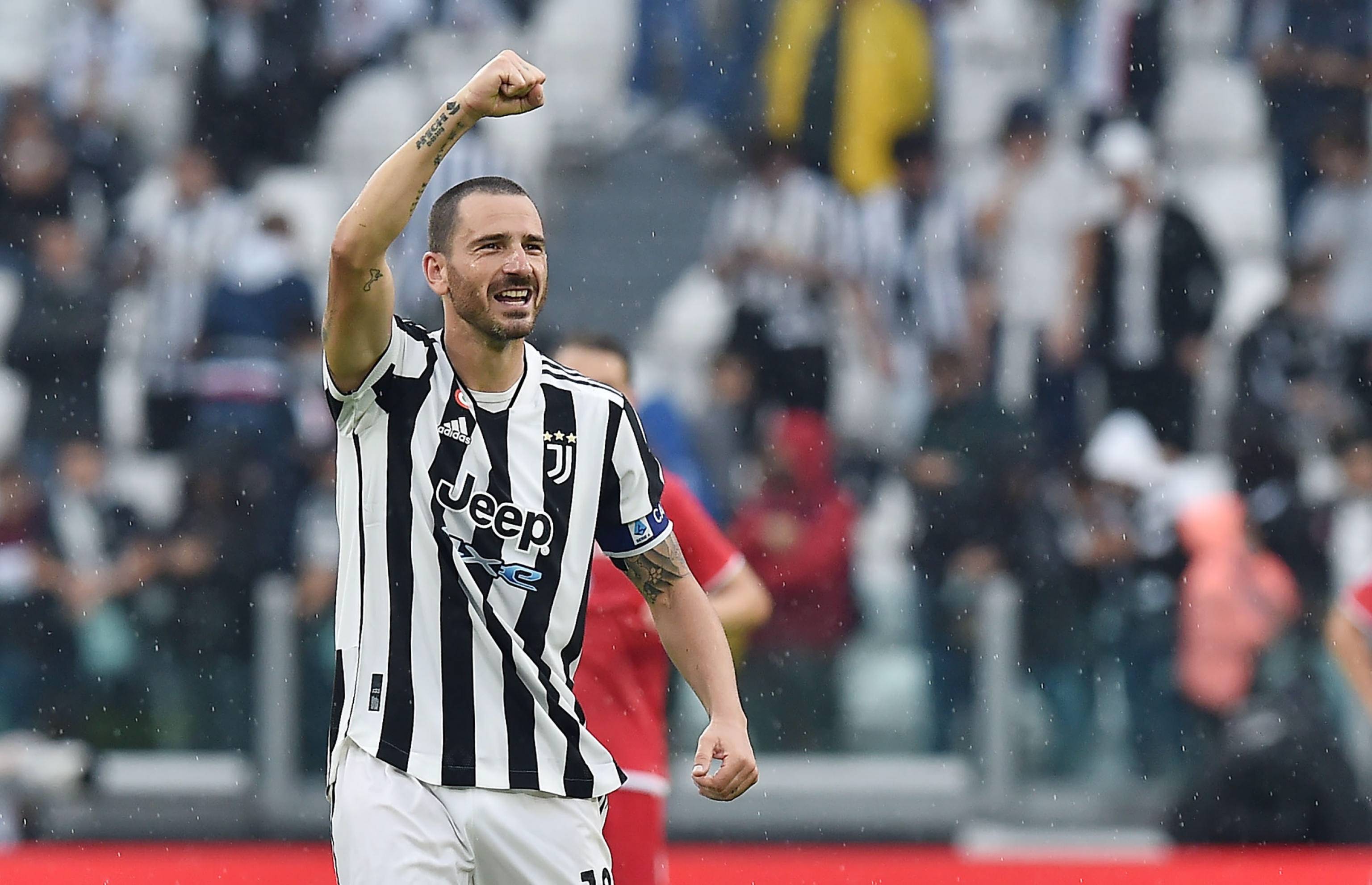 6-0：迪奥曼德·阎，前莱加尼斯球员，在拜访巴萨之前重创法兰克福（6-0！前莱加尼斯球员迪奥曼德·阎巴萨之行前狂胜法兰克福）