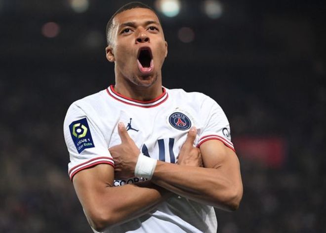 斯卢茨基谈客战柔佛：我认为双方五五开，就看谁能把握住机会（斯卢茨基：客战柔佛势均力敌，关键在把握机会）