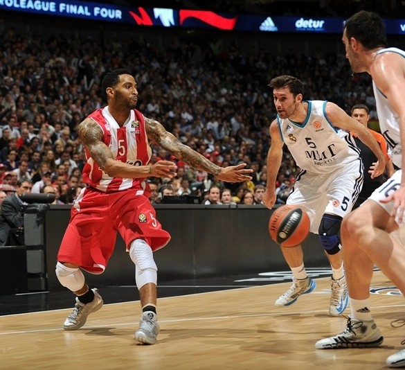 随着蓉城2-2，海港0-0，亚冠精英最新积分榜：中超三队包揽后三位（蓉城2-2、海港0-0后，亚冠精英积分更新：中超三队占据榜尾三席）