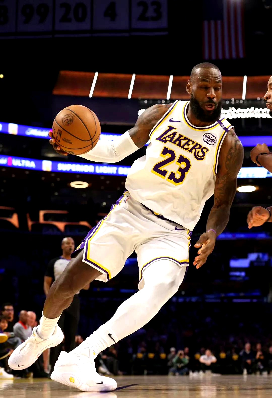 什么情况？本赛季至今火箭9场失利中8场输在关键时刻（火箭本季9负，8次倒在关键时刻）