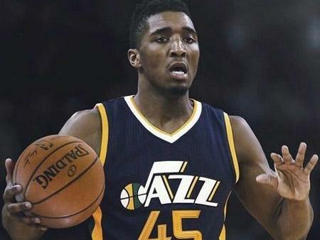 弗格森：回苏格兰比赛像在主场一样，为今晚的表现感到高兴（弗格森：重返苏格兰如同主场作战，对今夜的表现感到高兴）