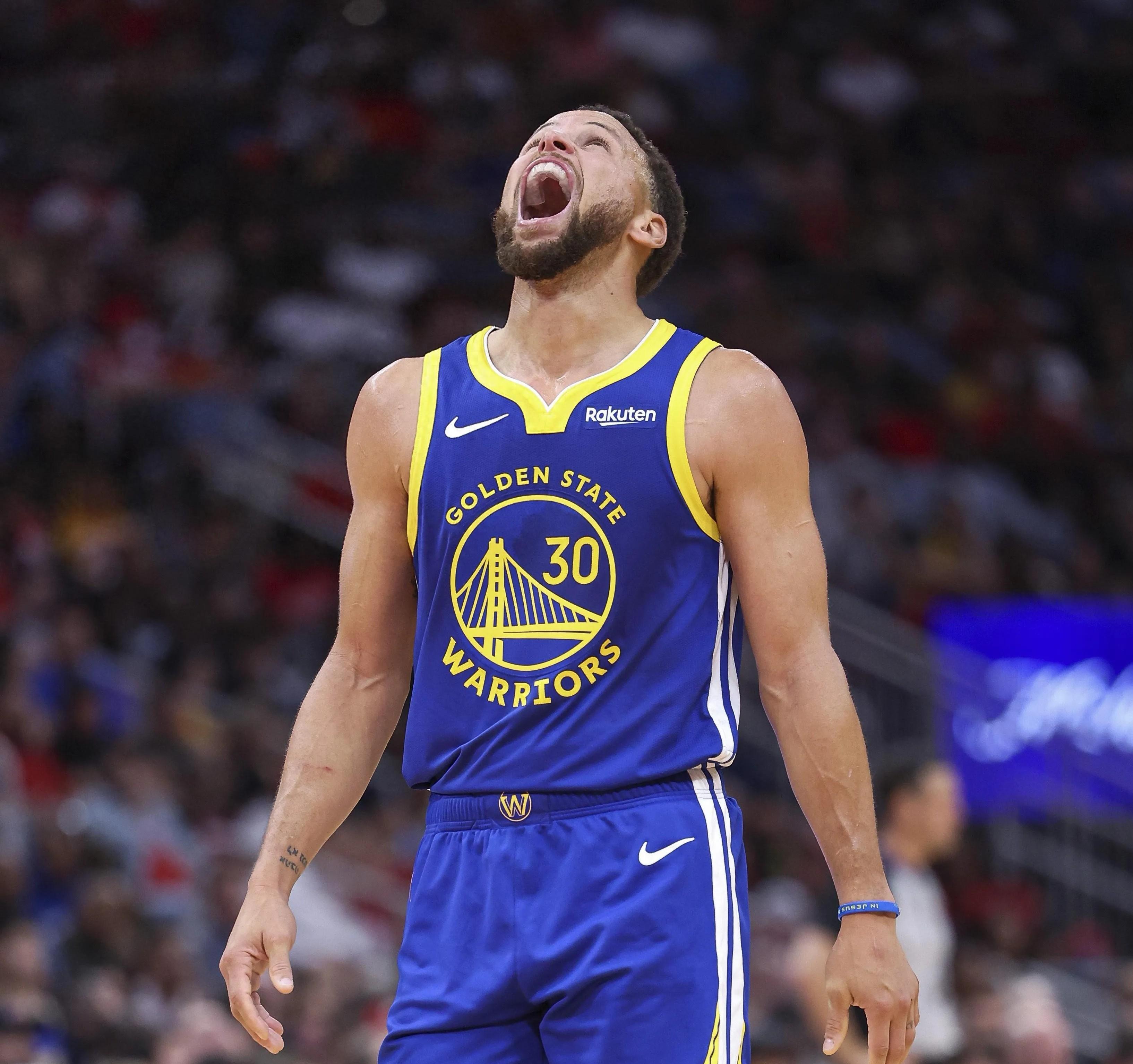 10分优势变5分！考文垂近两轮不胜，主帅兰帕德压力陡增（10分领先缩水至5分！考文垂连两轮未取胜，兰帕德压力飙升）