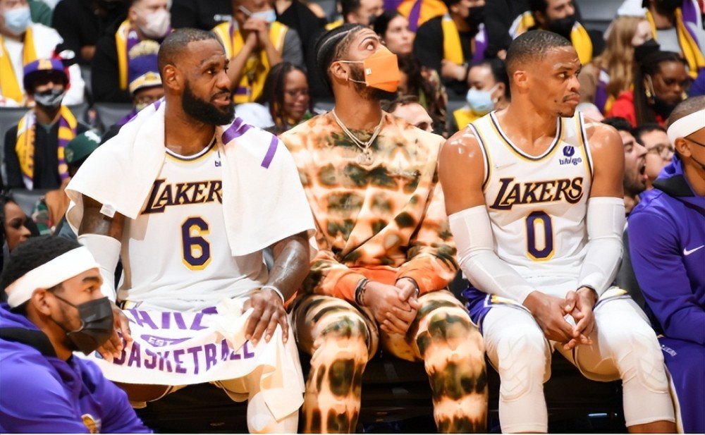 成都上次取胜还是10月17日赢梅州，自那之后6场比赛4平2负（成都自10月17日击败梅州后，近6战仅4平2负）