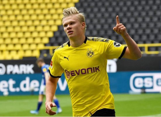 怀特发挥神勇，20中5高效输出15分5板7助（怀特状态爆棚，20投仅5中仍贡献15分5板7助攻）