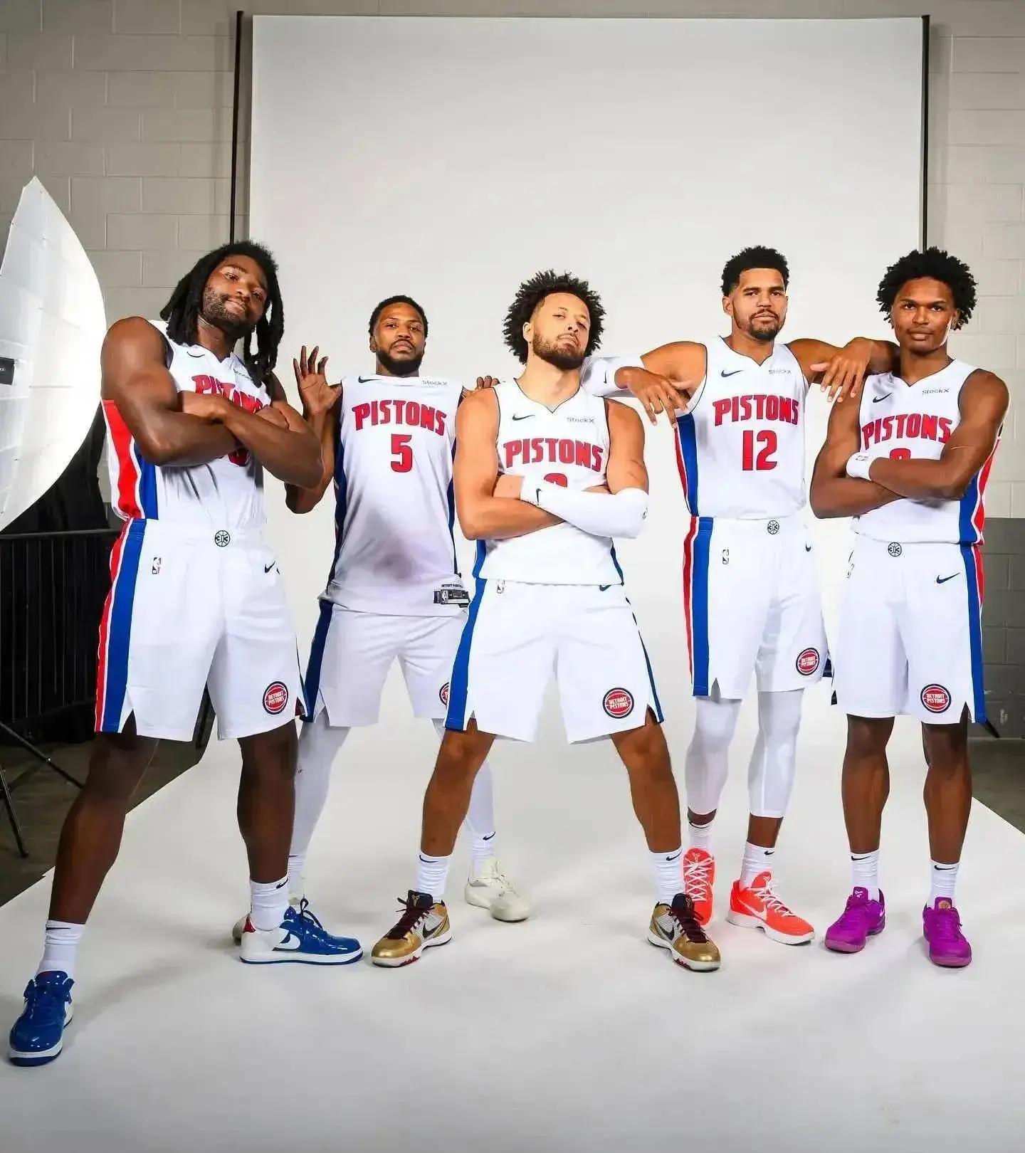 前国米教练谈索默：不能表现好时说他经验丰富，表现差说他老（前国米主帅评索默：别好时夸经验，差时嫌他老）