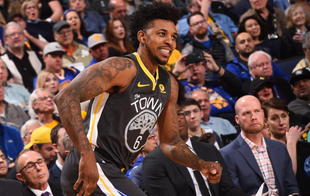 官方：孔蒂当选2025意足球盛典最佳教练，那不勒斯最佳俱乐部（官方确认：孔蒂获评2025年意大利足球盛典最佳教练，那不勒斯荣膺最佳俱乐部）