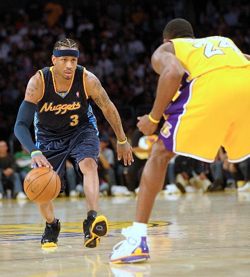 比利时媒体：孔帕尼当选2025年度比利时最佳教练（比媒：孔帕尼荣膺2025年比利时年度最佳主帅）