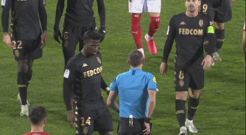 半场战报：比萨0-1帕尔马，贝内迪恰克点射（中场快讯：帕尔马1-0比萨，贝内迪恰克点球破门）