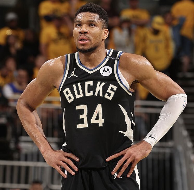 罗体：米兰vs拉齐奥VAR将被停哨；主裁未判点球正确但解释有误（罗马体育报：米兰对拉齐奥涉事VAR将被停赛，主裁拒判点球无误但解释不当）