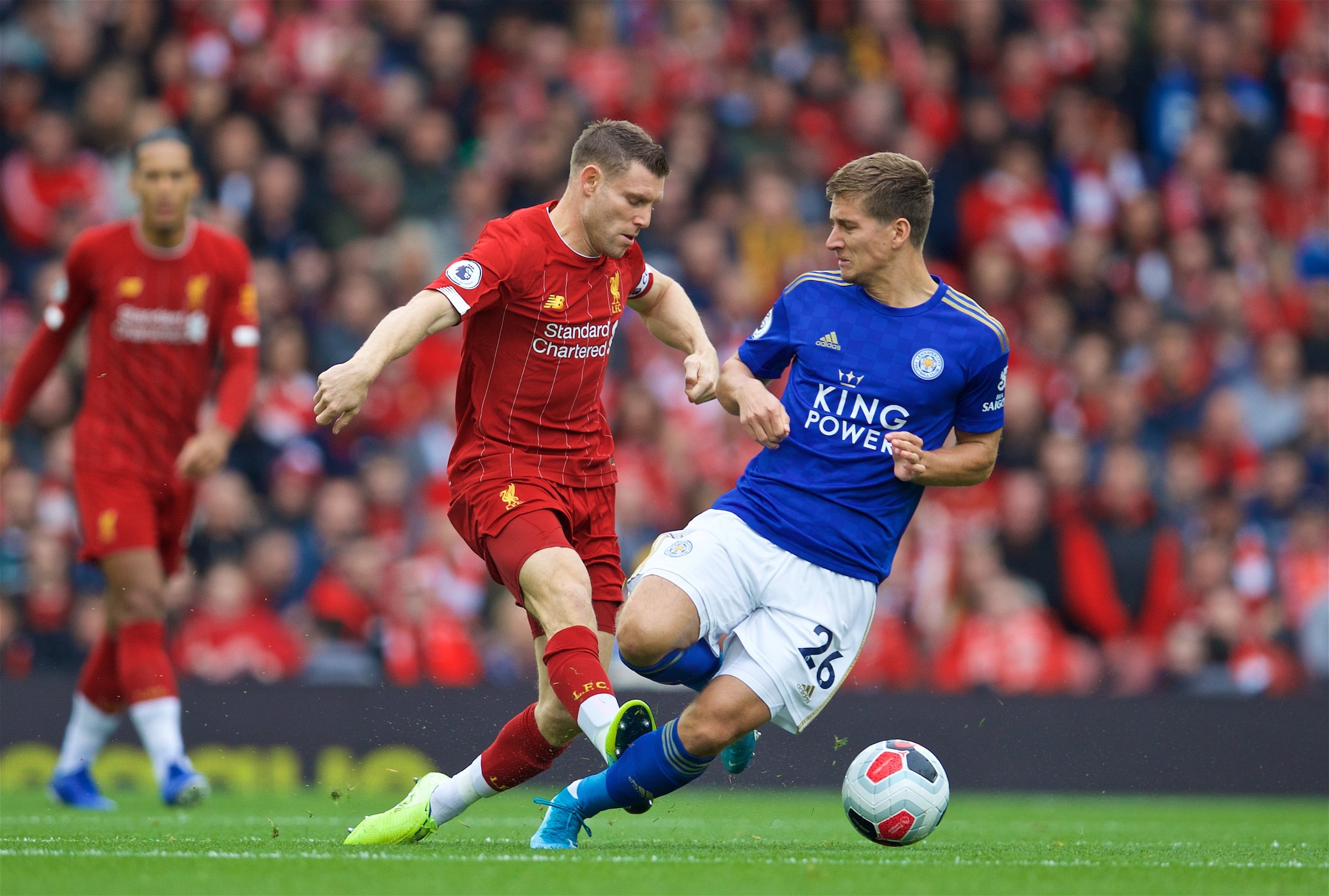 拜仁官方：格纳布里因膝盖不适，缺席本轮德甲拜仁对阵弗赖堡（拜仁通报：格纳布里膝部不适，将无缘本轮对阵弗赖堡的德甲比赛）