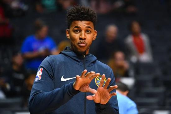 英超半场：奥多伊破门，桑加雷中柱，诺丁汉森林1-0热刺（英超半场战报：奥多伊建功，桑加雷中柱，诺丁汉森林1-0领先热刺）