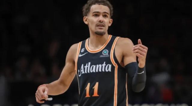 中超强队国安在亚冠被越南绝杀，国脚表现低迷，暴露中国足球实力与管理问题。（亚冠赛场国安遭越南队补时绝杀，国脚低迷凸显中国足球实力与管理短板）