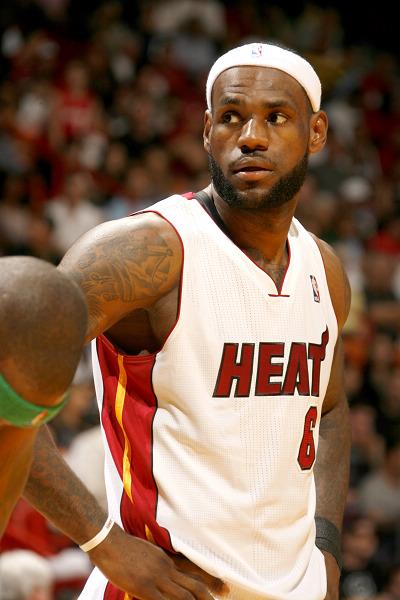 NBA交易市场最新动态：骑士完成引援,（NBA交易市场新动向：骑士敲定补强）