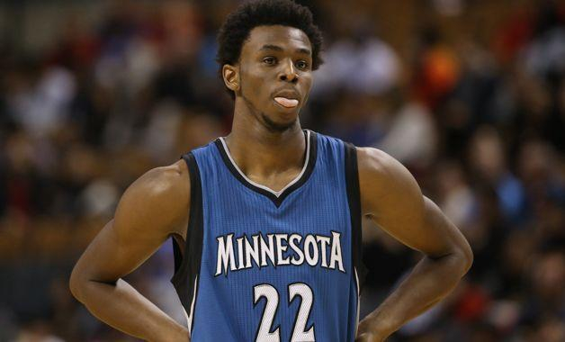 复出状态不佳！东契奇25分7助6失误&正负值-25（复出低迷：东契奇25分7助攻6失误，正负值-25）