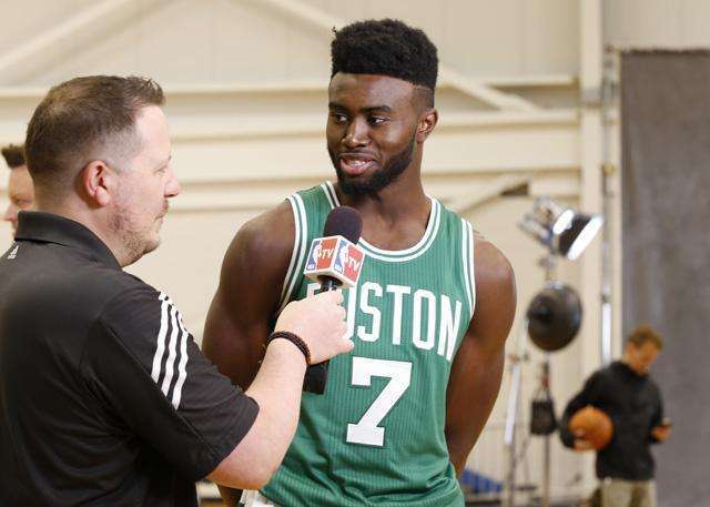 联赛不用让路了，国足2026年国际比赛日期间不会提前组织集训（联赛不再让路，2026年国际比赛日国足不提前集训）