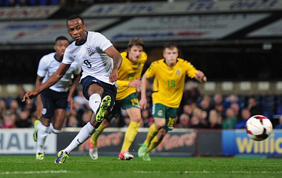 布斯克茨和阿尔巴将在赛季结束退役，穆勒：我向他们脱帽致敬（布斯克茨、阿尔巴赛季末挂靴，穆勒致意：向二人脱帽致敬）