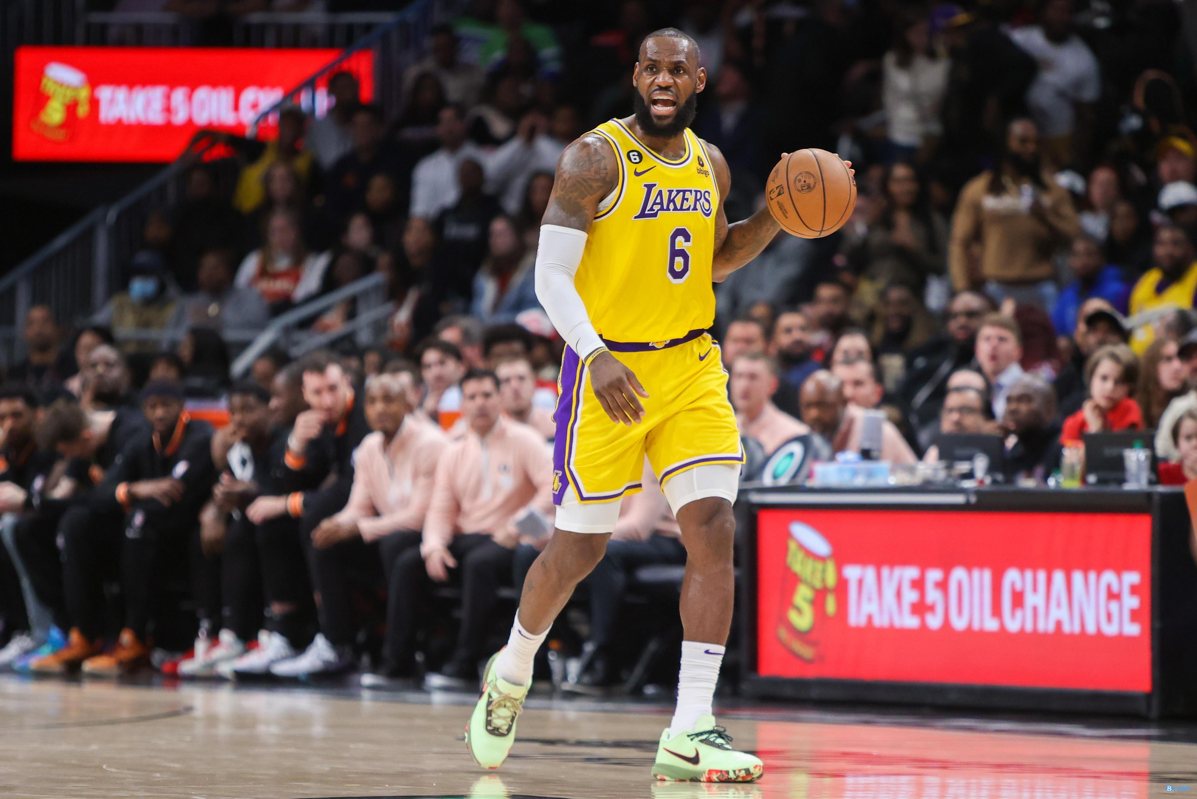 东契奇半场贡献18分，浓眉6分3篮板3助攻（半场战罢，东契奇18分，浓眉6分3篮板3助攻）