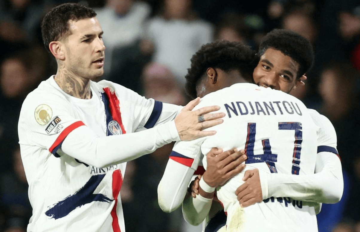 欧冠本周最佳阵容：马杜埃凯、孔德、格林伍德、卡尔在列（欧冠本周最佳阵容出炉：马杜埃凯、孔德、格林伍德、卡尔入选）