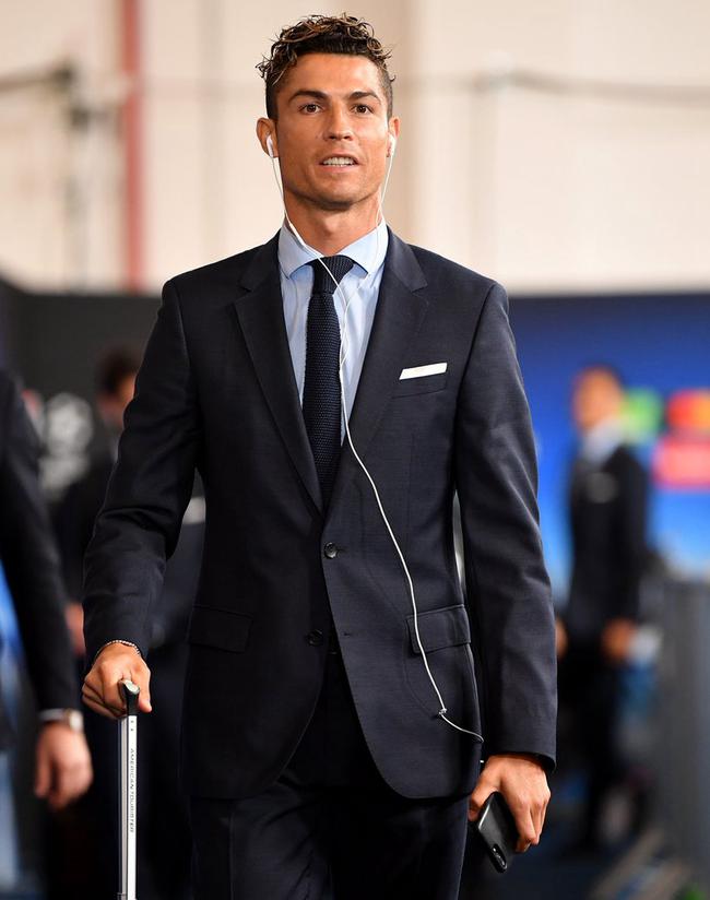 六台主持人批阿隆索：赢了输了都是那个表情，最糟糕的发布会（六台主持人抨击阿隆索：胜负一个样的表情，发布会表现最差）